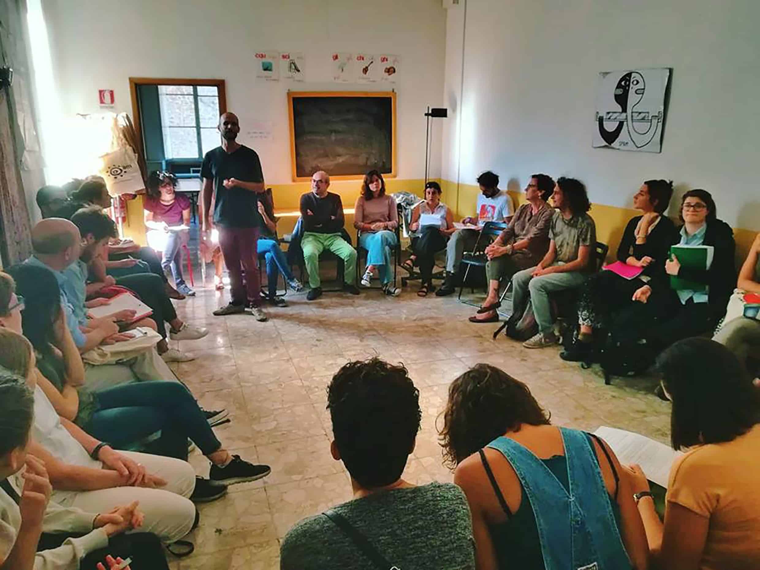 donazione scuola intercultura solidarietà via Palazzuolo Firenze volontari volontariato